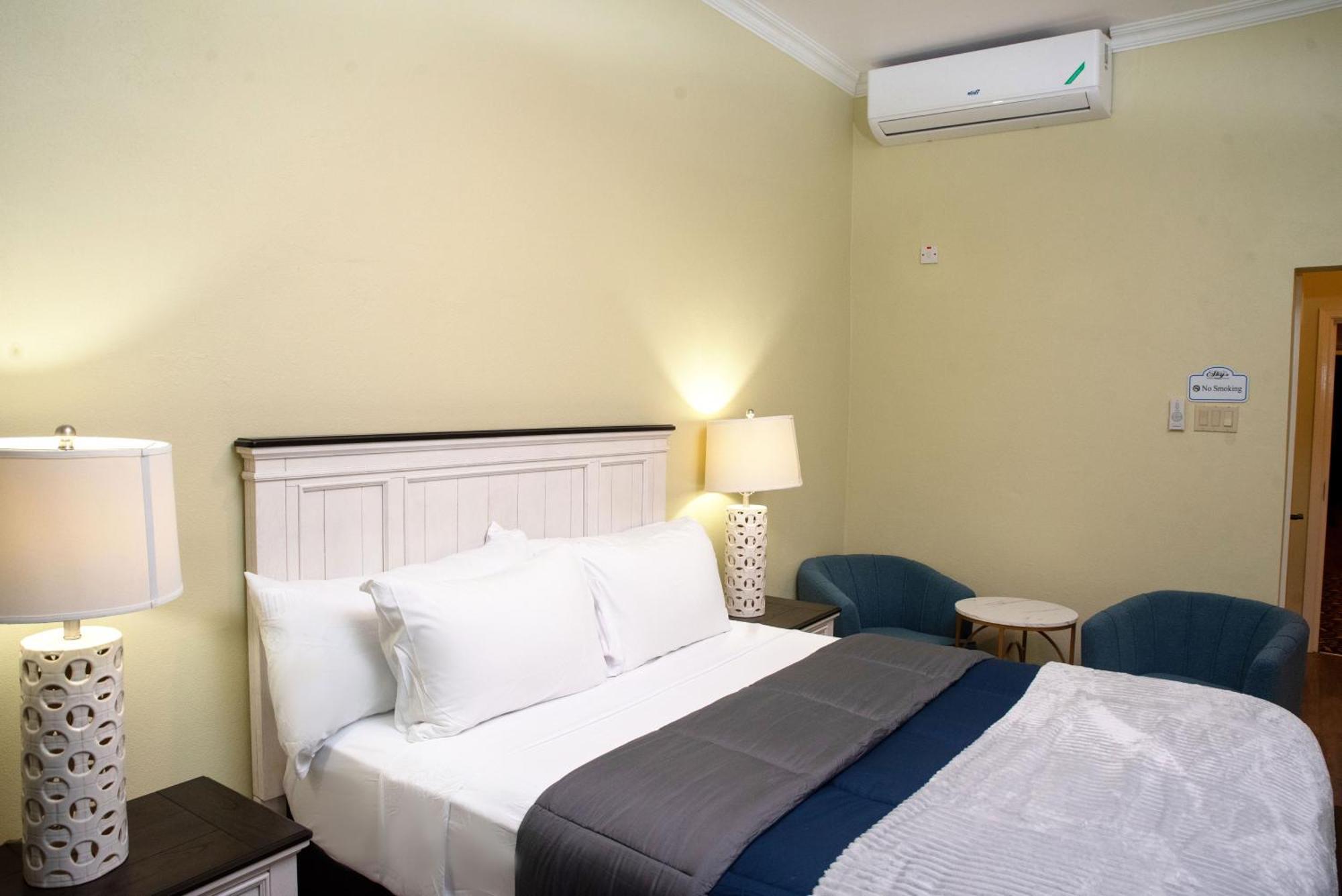 Sky'S Villa Resort Buff Bay Esterno foto